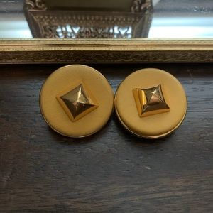 SALE🔥🔥 Vintage Hermès gold clip on earrings